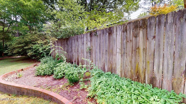 305 E New Hampshire Ave, Southern Pines, NC 28387 - view of yard