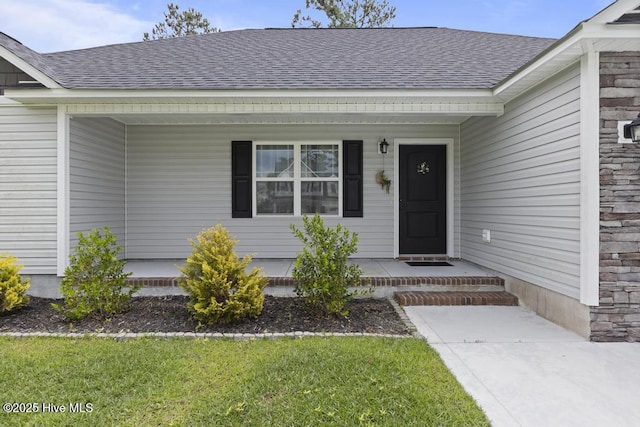 408 Wind Sail Ct, Sneads Ferry, NC 28460 - entrance to property featuring a shingled roof