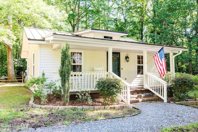 802 Summit St, Carthage, NC 28327 - view of front of property featuring a porch