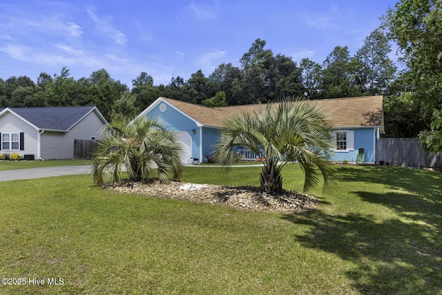 107 Foxlair Dr, Hubert, NC 28539 - view of front facade featuring driveway