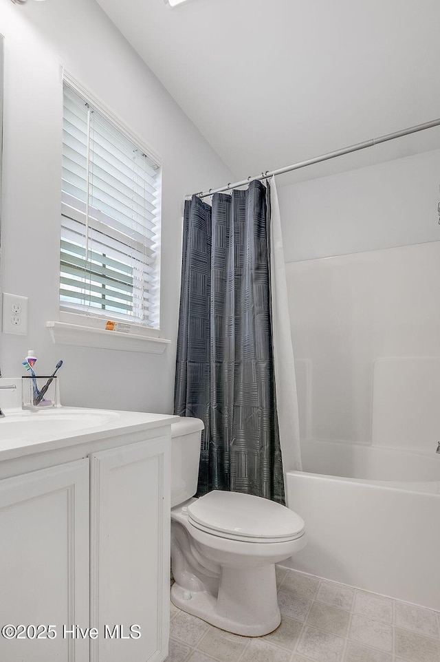 213 Lockwood Ct, Hubert, NC 28539 - bathroom with toilet, vanity, and shower / bathtub combination with curtain