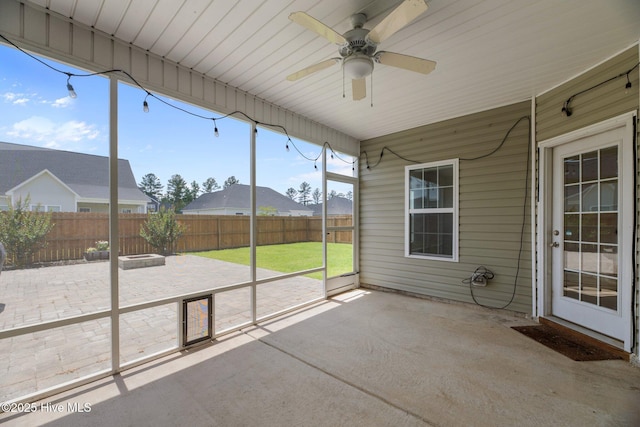 2001 Snapper St, New Bern, NC 28562 - unfurnished sunroom with ceiling fan