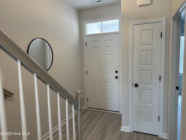 8288 Paramount Pt, Winnabow, NC 28479 - entryway with wood finished floors and baseboards