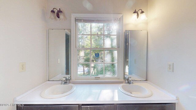 165 Sandhurst Pl, Southern Pines, NC 28387 - full bath with double vanity