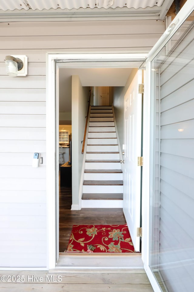 1116 E Ft Macon Rd, Atlantic Beach, NC 28512 - view of stairway