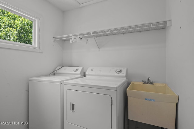 304 Lord Granville Dr, Morehead City, NC 28557 - washroom featuring independent washer and dryer