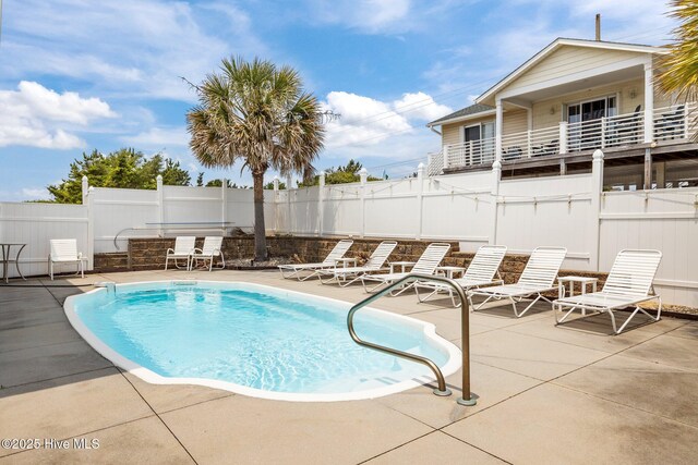 2414 Ocean Dr, Emerald Isle, NC 28594 - view of swimming pool with a patio and a fenced backyard