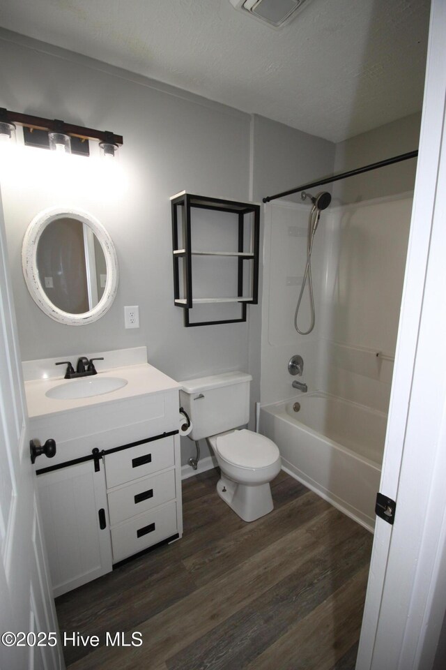 114 Pinecone Ln, Havelock, NC 28532 - unfurnished room featuring wood finished floors, ceiling fan, and baseboards