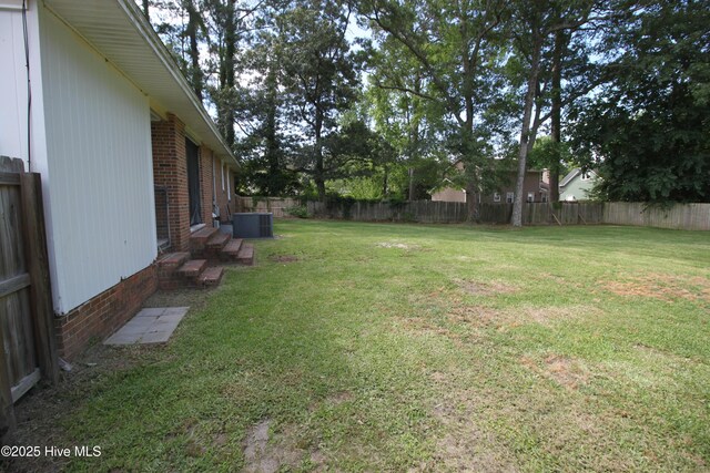 114 Pinecone Ln, Havelock, NC 28532 - view of yard featuring central AC unit