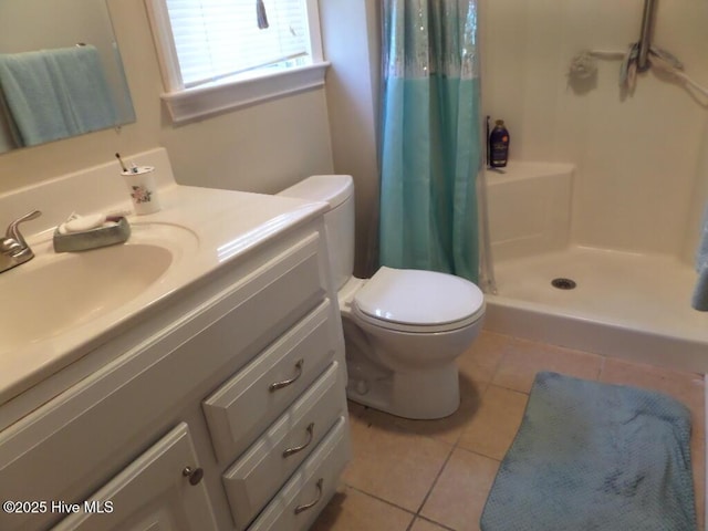222 Rivershore Dr, New Bern, NC 28560 - full bath featuring tile patterned floors, toilet, vanity, and curtained shower