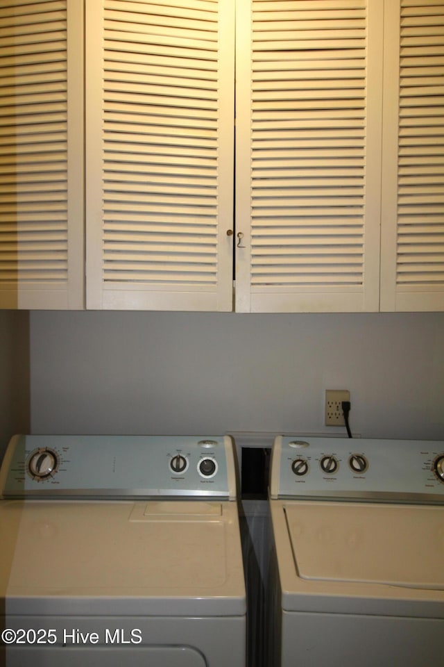 206 Stratford Rd, Havelock, NC 28532 - washroom featuring washer and dryer and cabinet space