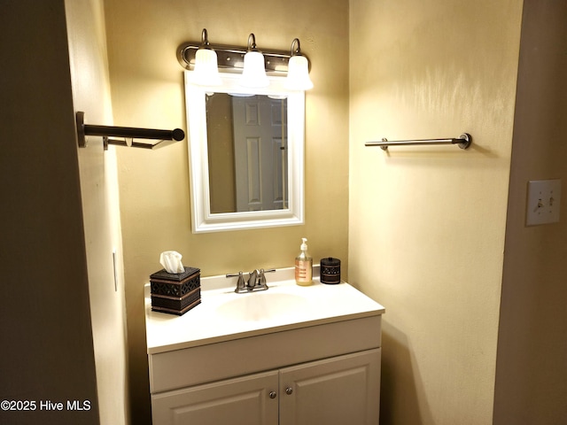 1108 Plymouth Dr, New Bern, NC 28562 - bathroom featuring vanity