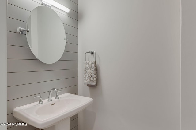 2133 Kali Ln Unit A, Greenville, NC 27834 - bathroom with a sink