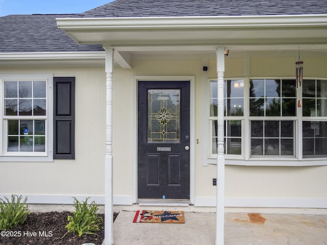 329 Buckhead Rd, Hubert, NC 28539 - doorway to property featuring a shingled roof and covered porch