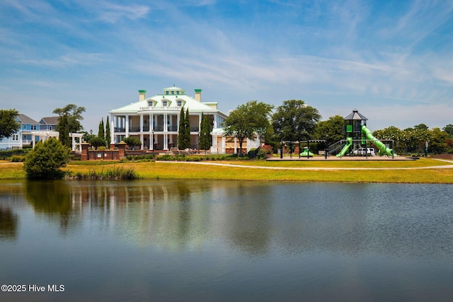 615 Cannonsgate Dr, Newport, NC 28570