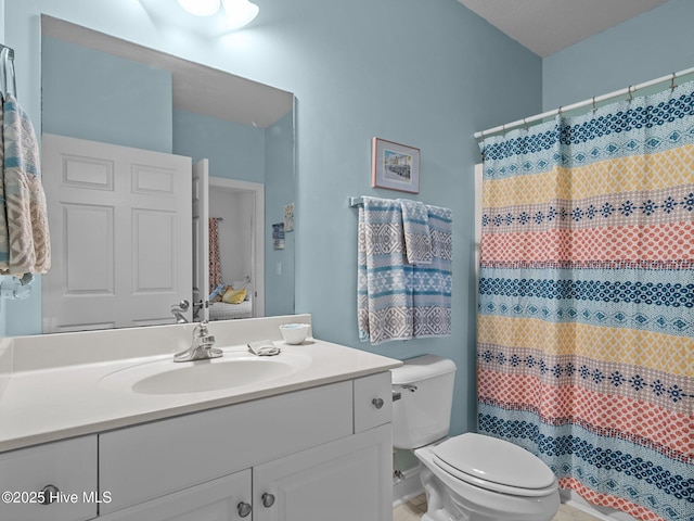 300 Lighthouse Ln Unit C2, Cedar Point, NC 28584 - full bath with vanity, toilet, and a shower with curtain