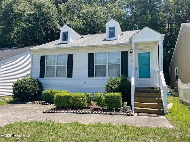713 Varsity Dr, Wilmington, NC 28403 - cape cod-style house featuring entry steps and roof with shingles