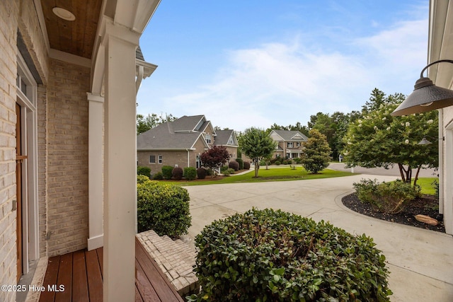 137 Summerset Lndg, Hampstead, NC 28443 - view of yard featuring a residential view