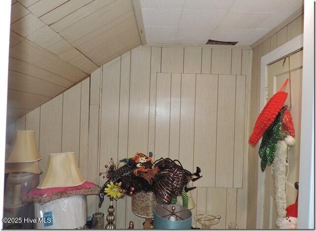 110 E Blalock Rd, Lucama, NC 27851 - detailed view of wooden walls