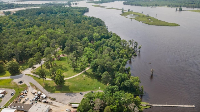 210 Glenburnie Dr, New Bern, NC 28560 - aerial view of a large body of water