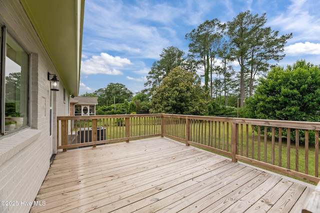 210 Glenburnie Dr, New Bern, NC 28560 - deck with view of wooded area