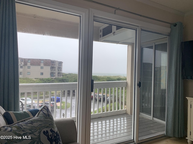1904 E Fort Macon Rd Unit 269, Atlantic Beach, NC 28512 - entryway with crown molding
