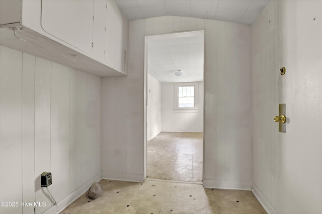 222 Evans St, Wilmington, NC 28405 - laundry room with light flooring