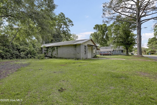 222 Evans St, Wilmington, NC 28405 - view of green lawn