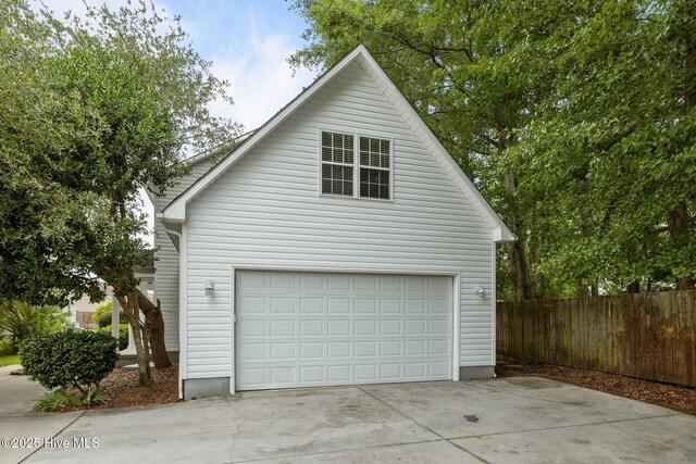 123 S Park Ln, Newport, NC 28570 - view of garage