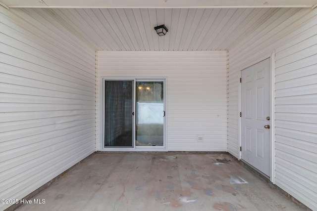 505 Oyster Rock Ln, Sneads Ferry, NC 28460 - view of patio