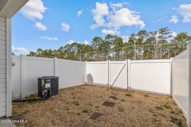 505 Oyster Rock Ln, Sneads Ferry, NC 28460 - fenced backyard featuring central air condition unit