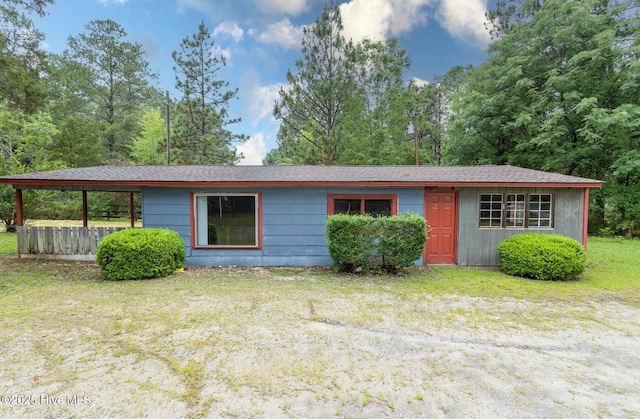 1772 NC-5 Hwy, Aberdeen, NC 28315 - single story home with a front yard