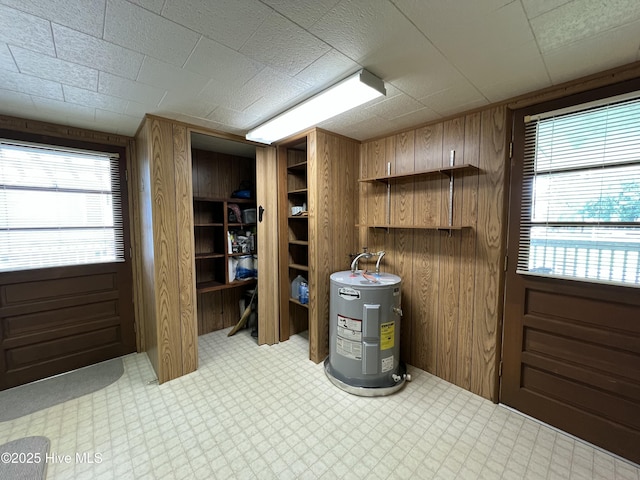 258 Hideaway Rd, Belhaven, NC 27810 - storage with water heater