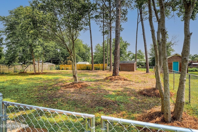 3825 Canterbury Rd, Wilmington, NC 28403 - view of yard
