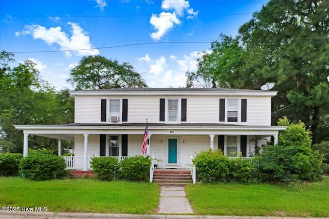 305 Court St, Gatesville, NC 27938 - view of front of property featuring a porch and a front lawn