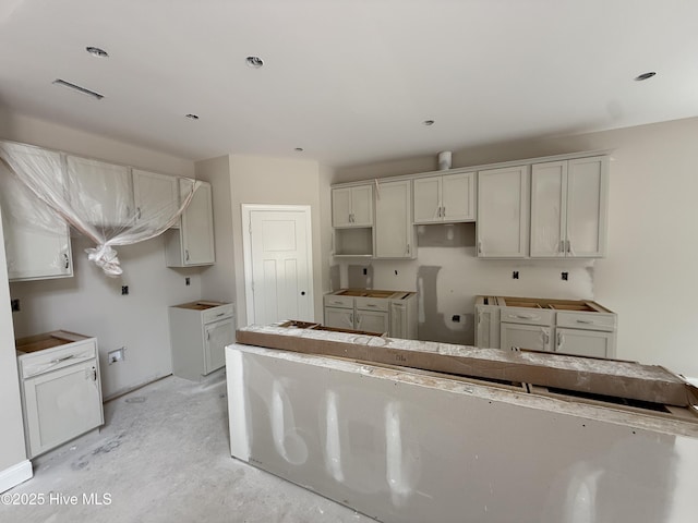 520 Harrow Dr, Carthage, NC 28327 - kitchen featuring unfinished concrete flooring