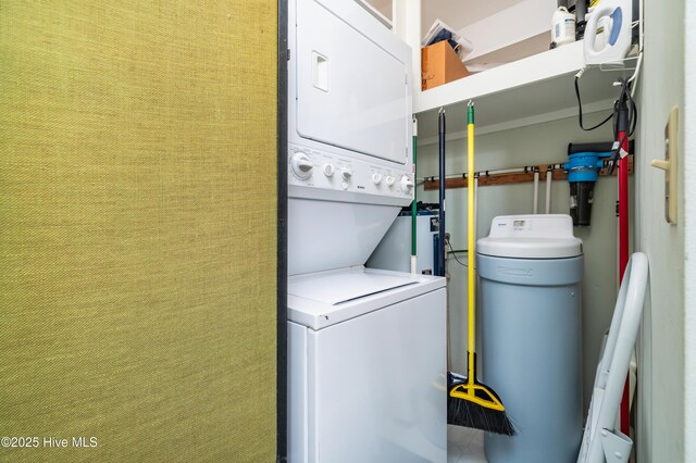 1402 Shepard St, Morehead City, NC 28557 - laundry room featuring stacked washer and clothes dryer