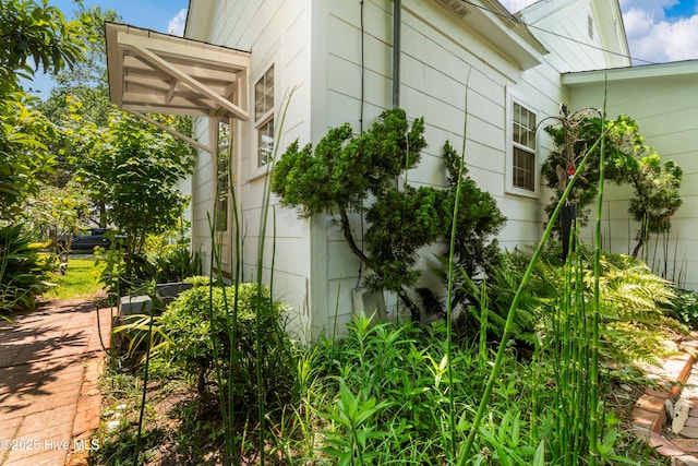 1402 Shepard St, Morehead City, NC 28557 - view of side of home