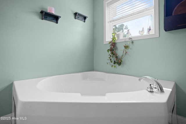710 Ridgecrest Ln, Rocky Point, NC 28457 - bathroom featuring a garden tub