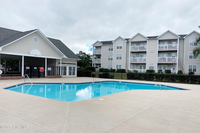 803 Bryce Ct Unit L, Wilmington, NC 28405 - community pool with a patio area