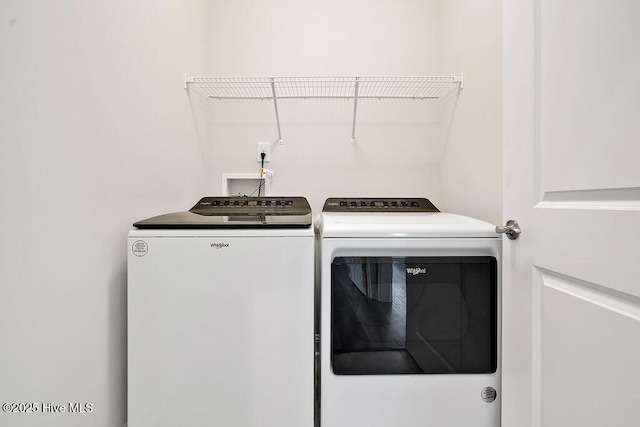 3200 Laughing Gull Ter, Wilmington, NC 28412 - laundry area featuring independent washer and dryer