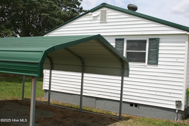 1819 Thirteen Bridges Rd, Enfield, NC 27823 - view of side of property with crawl space