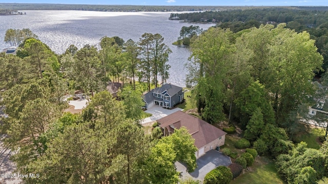 106 Josephs Pt, West End, NC 27376 - aerial view of property and surrounding area featuring a large body of water and a forest