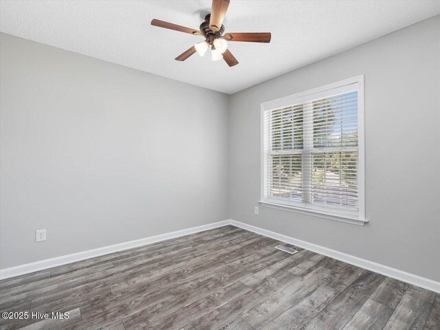 1230 Piney Glen Ln, Zebulon, NC 27597