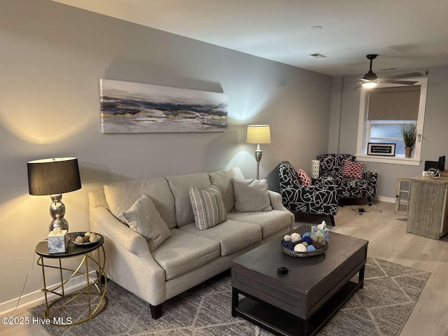 311 N 2nd St Unit B, Wilmington, NC 28401 - dining room with baseboards and a chandelier