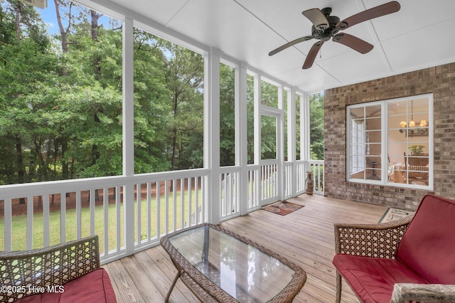 423 White Columns Way, Wilmington, NC 28411 - sunroom / solarium featuring ceiling fan