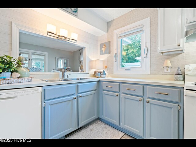 316 Wimbledon Ct, Wilmington, NC 28412 - carpeted living area featuring a glass covered fireplace and baseboards