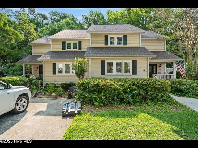 316 Wimbledon Ct, Wilmington, NC 28412 - corridor with carpet, a sink, and baseboards