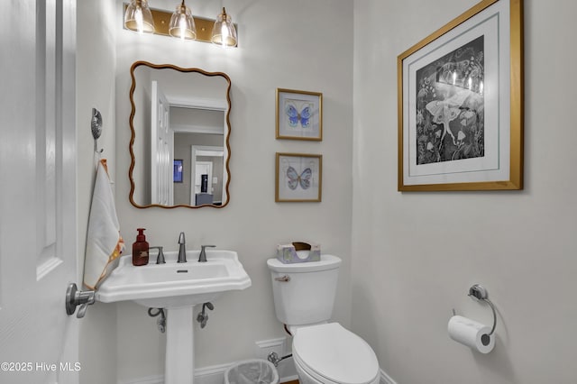 2122 Airlie Brook Dr, Wilmington, NC 28403 - half bath featuring toilet