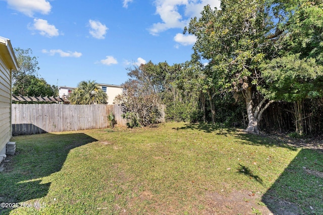 208 Hamlet Ave, Carolina Beach, NC 28428 - view of yard